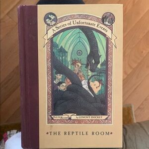 A Series of Unfortunate Events: The Reptile Room by - Brown and Cream Cover